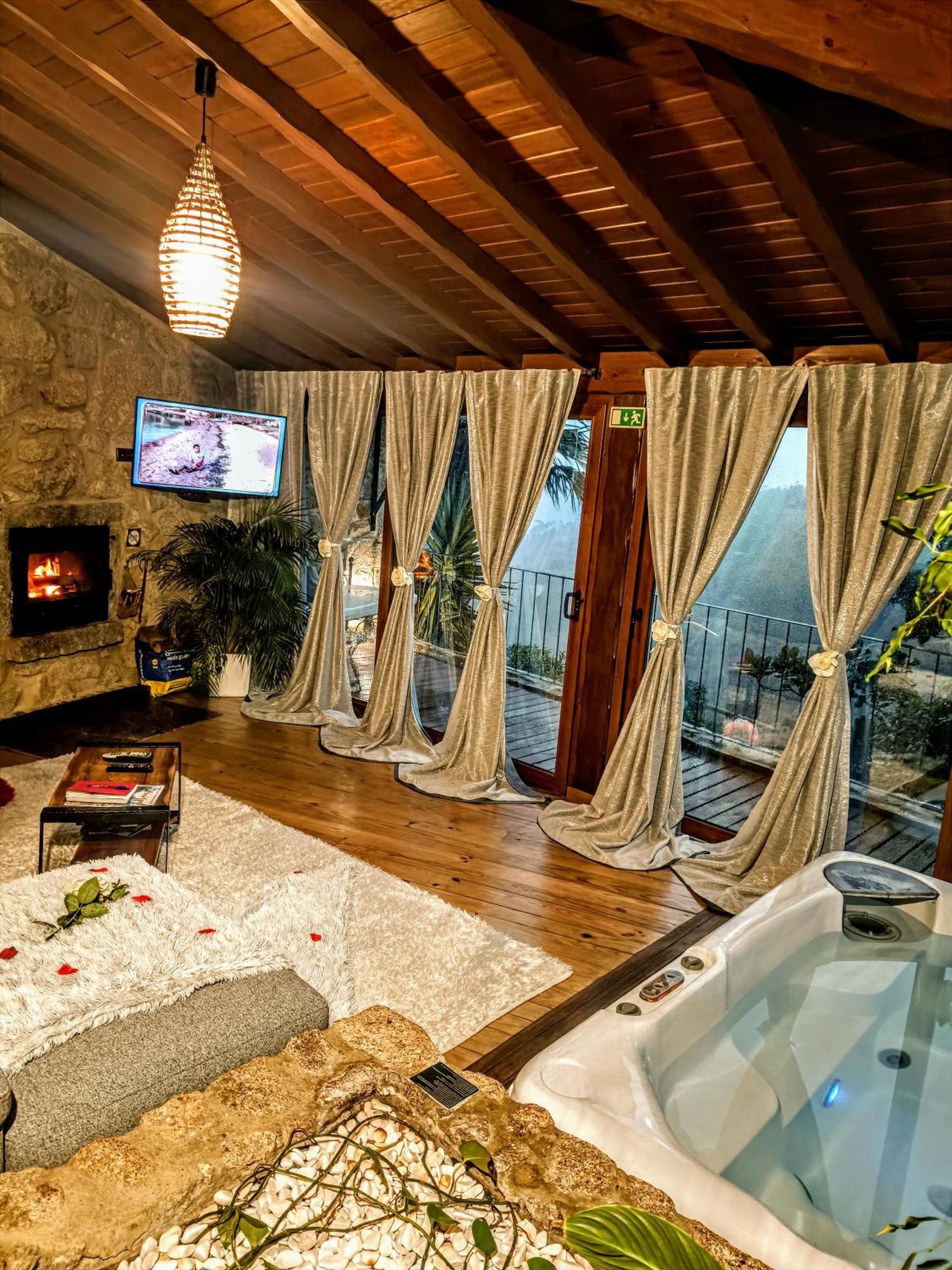 Casa Favo De Mel - Jacuzzi Privado & Lareira - Piscina Hotel Arcos de Valdevez Eksteriør billede